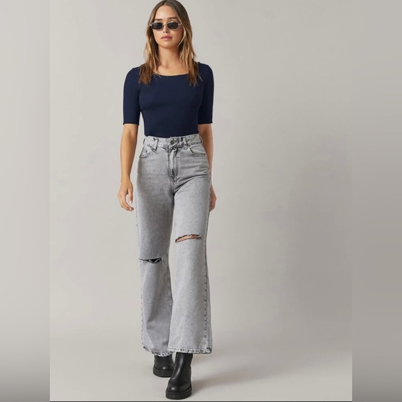 NEVER WORN round neck solid fitted bodysuit - Picture 3 of 3